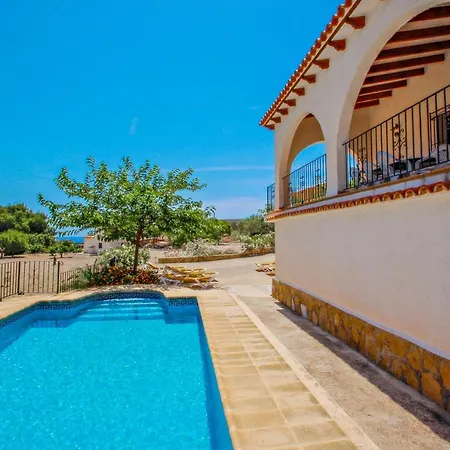 فيلة Laura-28a - Traditionally Furnished Detached With Peaceful Surroundings In