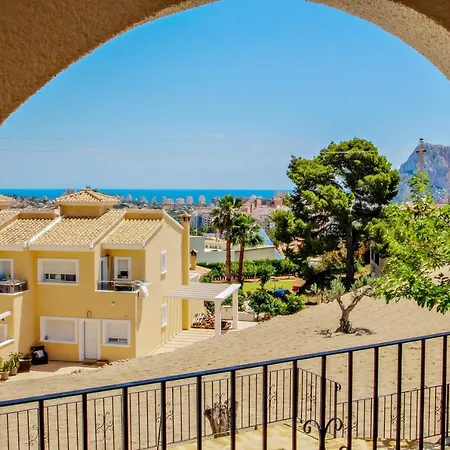 Laura-28a - Traditionally Furnished Detached With Peaceful Surroundings In *